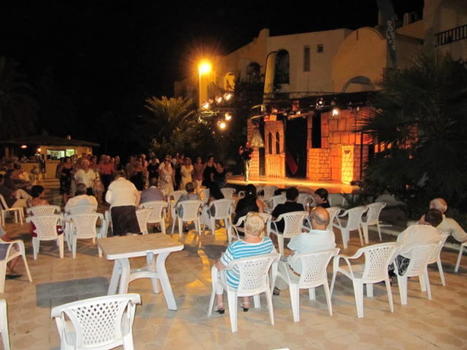 Allabendliches Spektakel der Animateure Hotel Eden Star