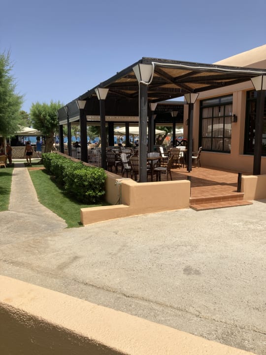 Gartenanlage Anissa Beach & Village