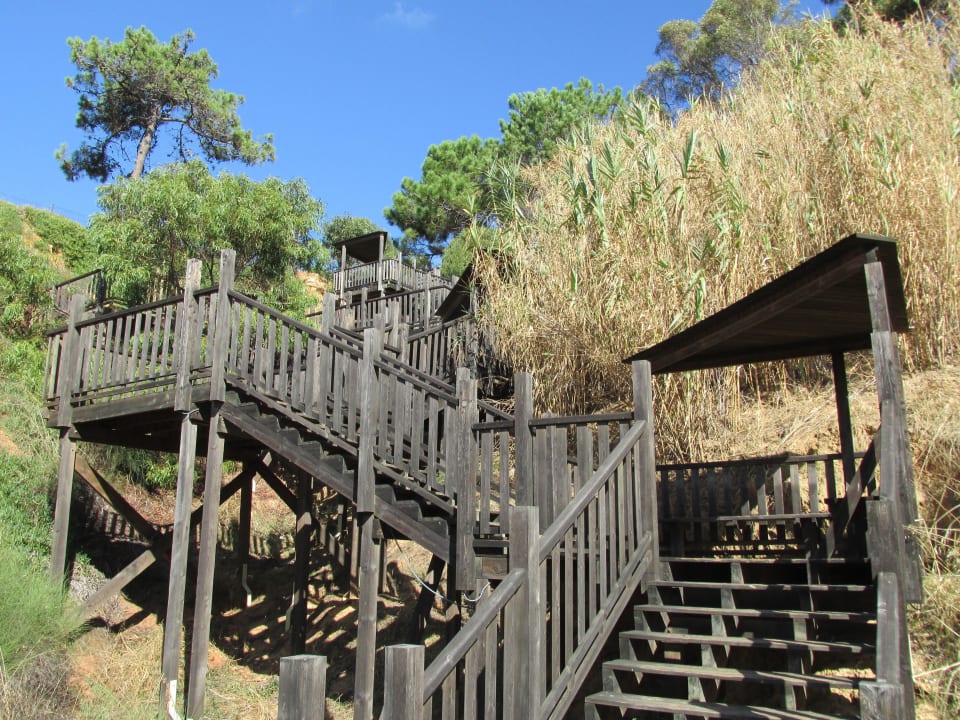 Die Holztreppe zum Strand 3HB Guaraná - All Inclusive