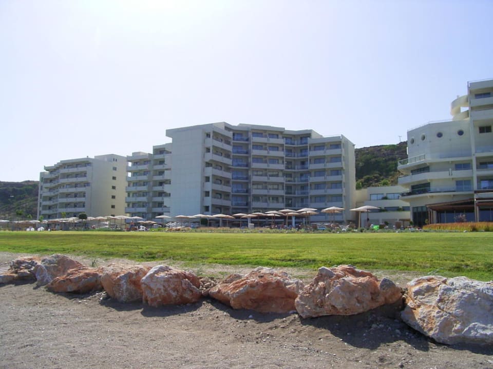 Die zwei weiteren Hotelgebäude Elysium Resort & Spa Hotel