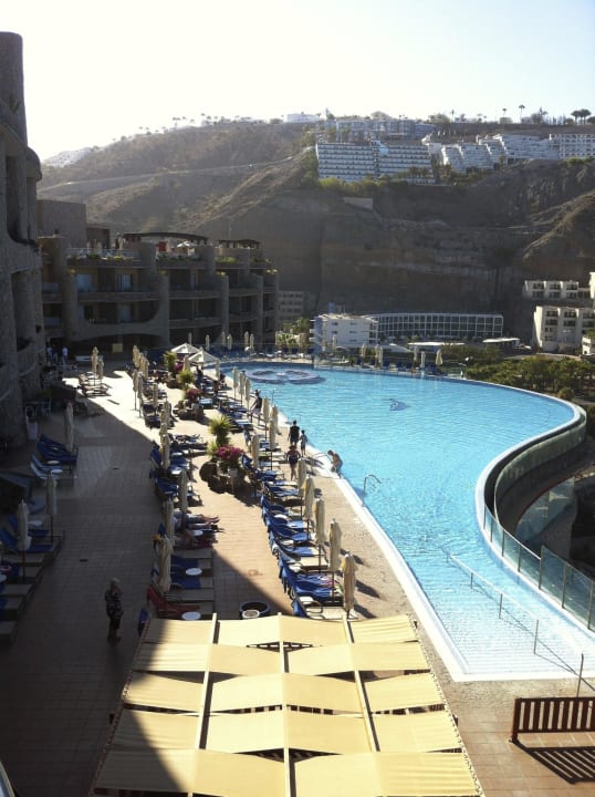 Pool mit liegeplätze alle plätze mit meerblick Gloria Palace Royal Hotel & Spa