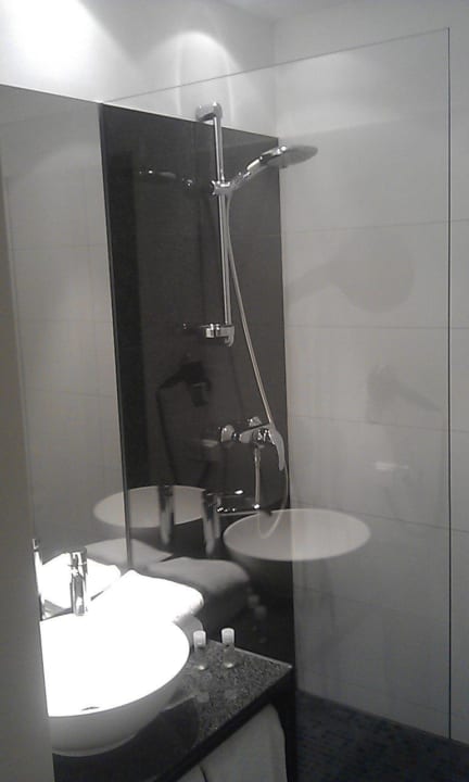 Badezimmer Motel One Berlin-Bellevue