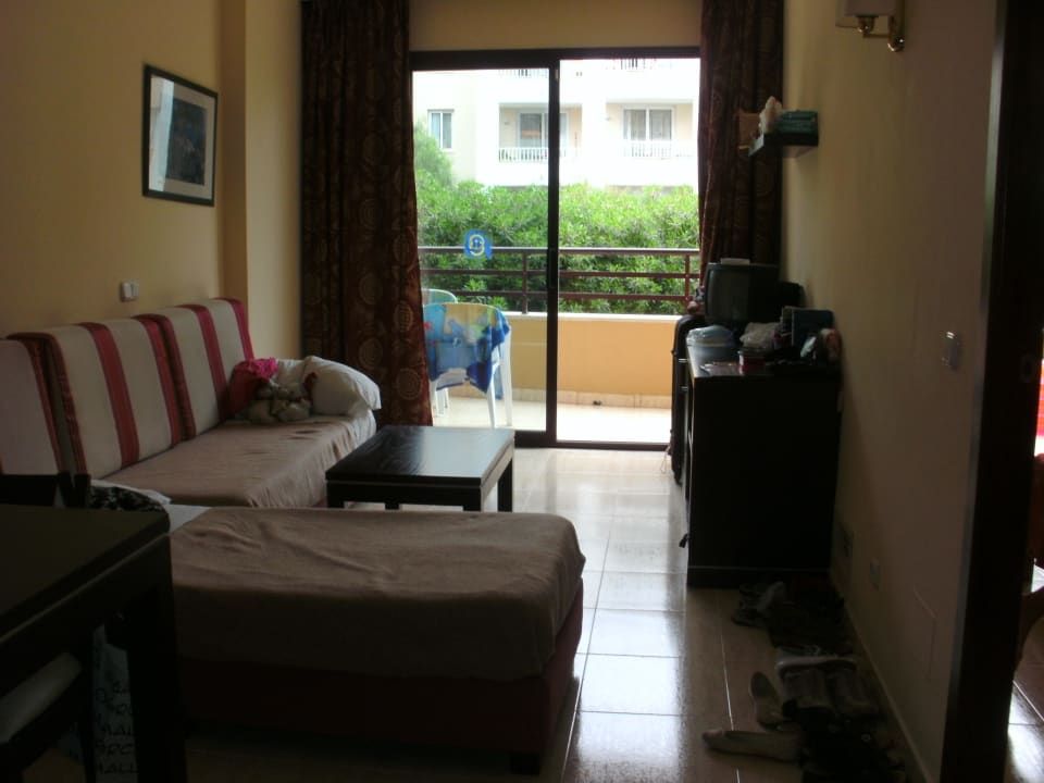 Wohnbereich, Zusatzbetten, Balkonblick allsun App.-Hotel Orient Beach