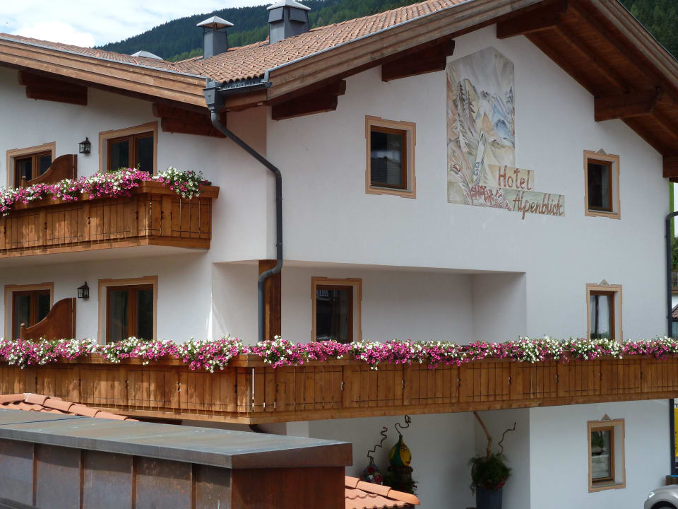 Es gab Haupt-und Nebenhaus, das ist das Nebenhaus Hotel Alpenblick