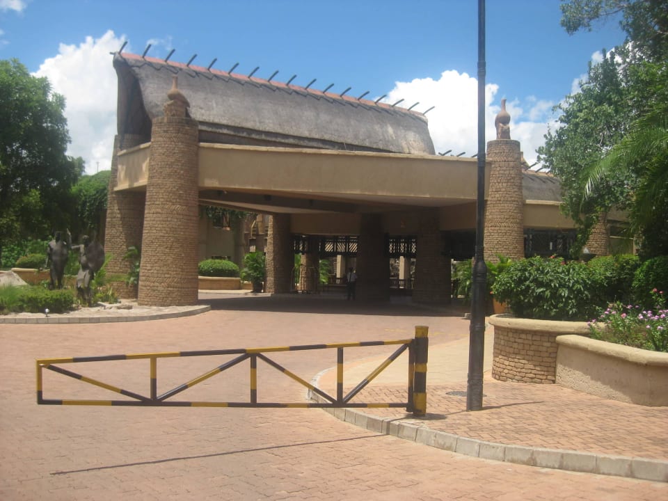 Eingangsbereich Hotel The Kingdom at Victoria Falls