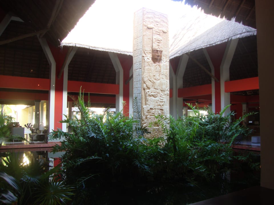 Innenhof Grand Palladium Kantenah Resort & Spa