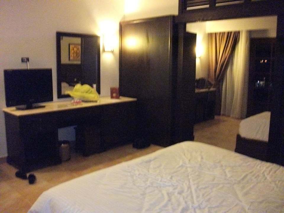 Schönes Familienzimmer Pickalbatros Alf Leila Wa Leila Resort - Neverland Hurghada