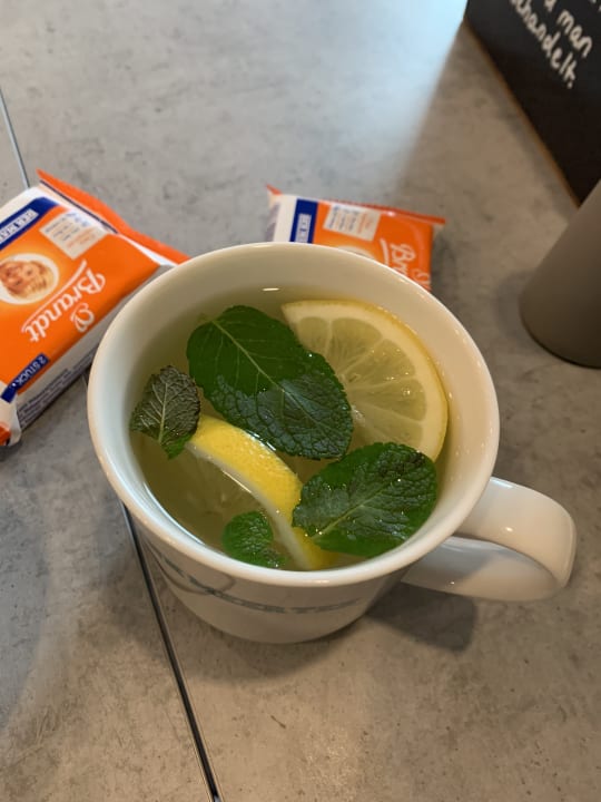 Gastro Holiday Inn - the niu, Hide Berlin Friedrichshain