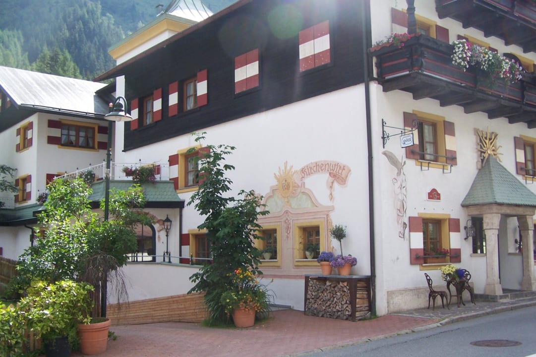 Von außen Hotel & Gasthof Kirchenwirt Pitztal