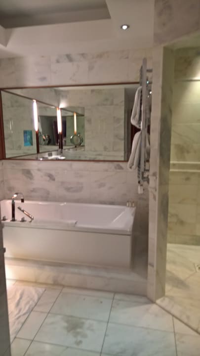 Zimmer Falkensteiner Schlosshotel Velden