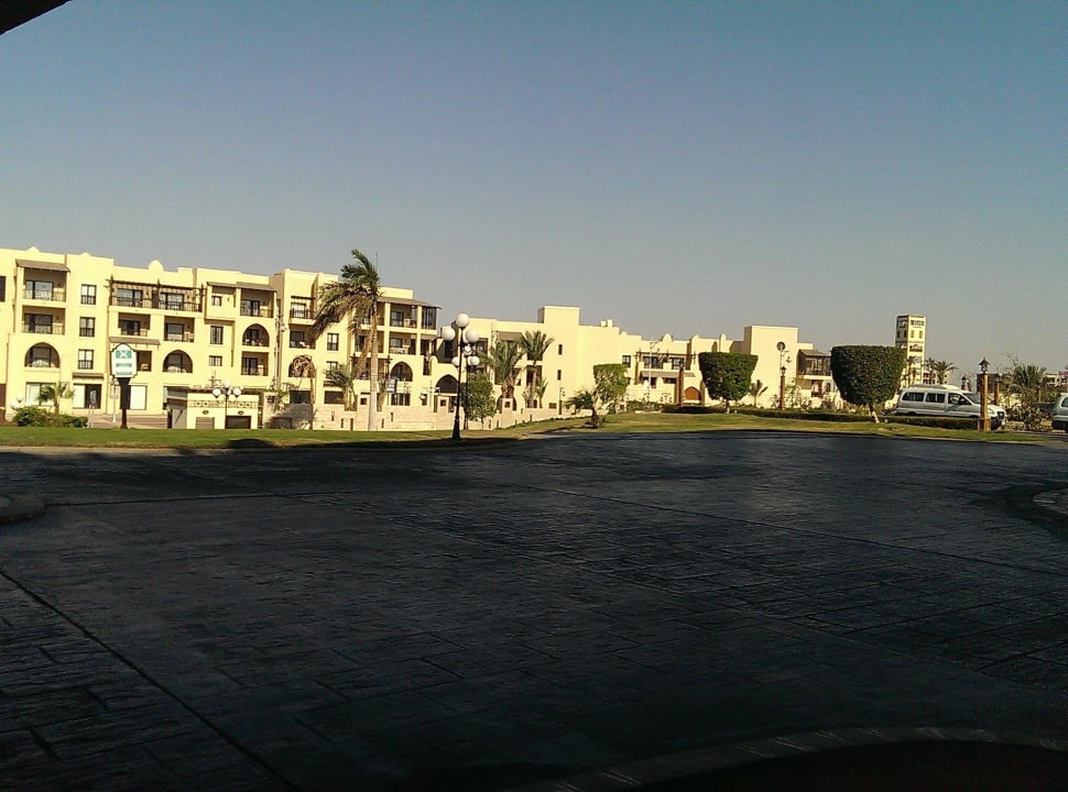 Eingang Steigenberger ALDAU Beach Hotel