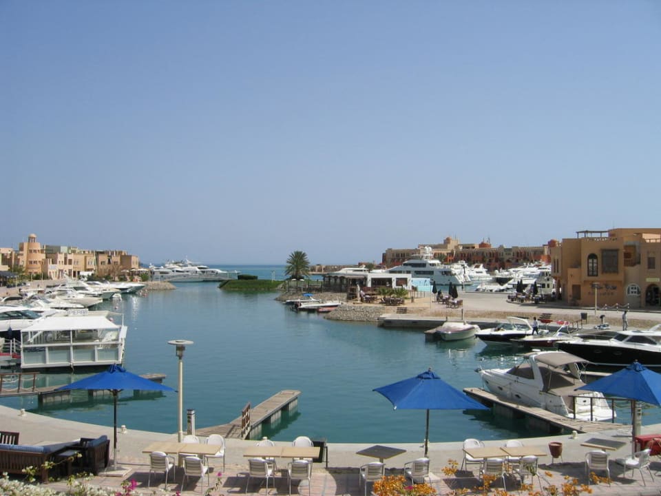 Marina vom Balkon Captain's Inn Hotel