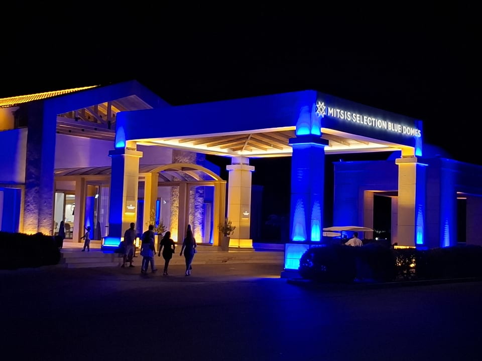 Außenansicht Mitsis Selection Blue Domes