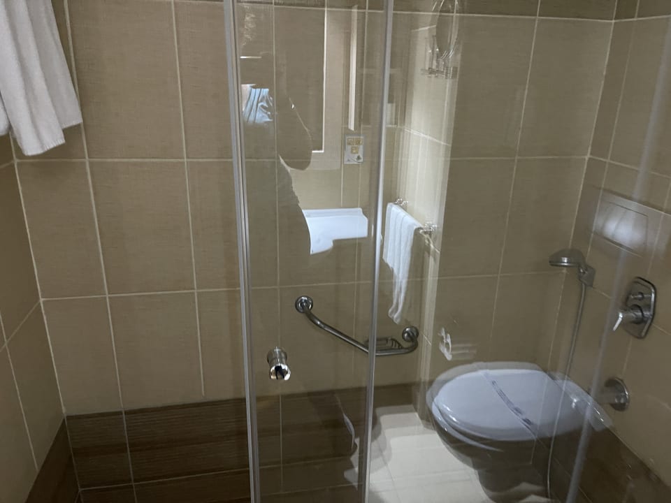Zimmer Side Breeze Hotel