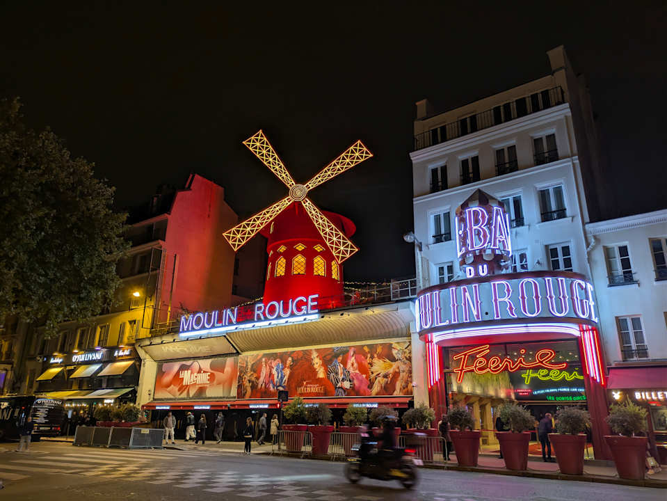 Außenansicht ibis Hotel Paris Montmartre 18ème