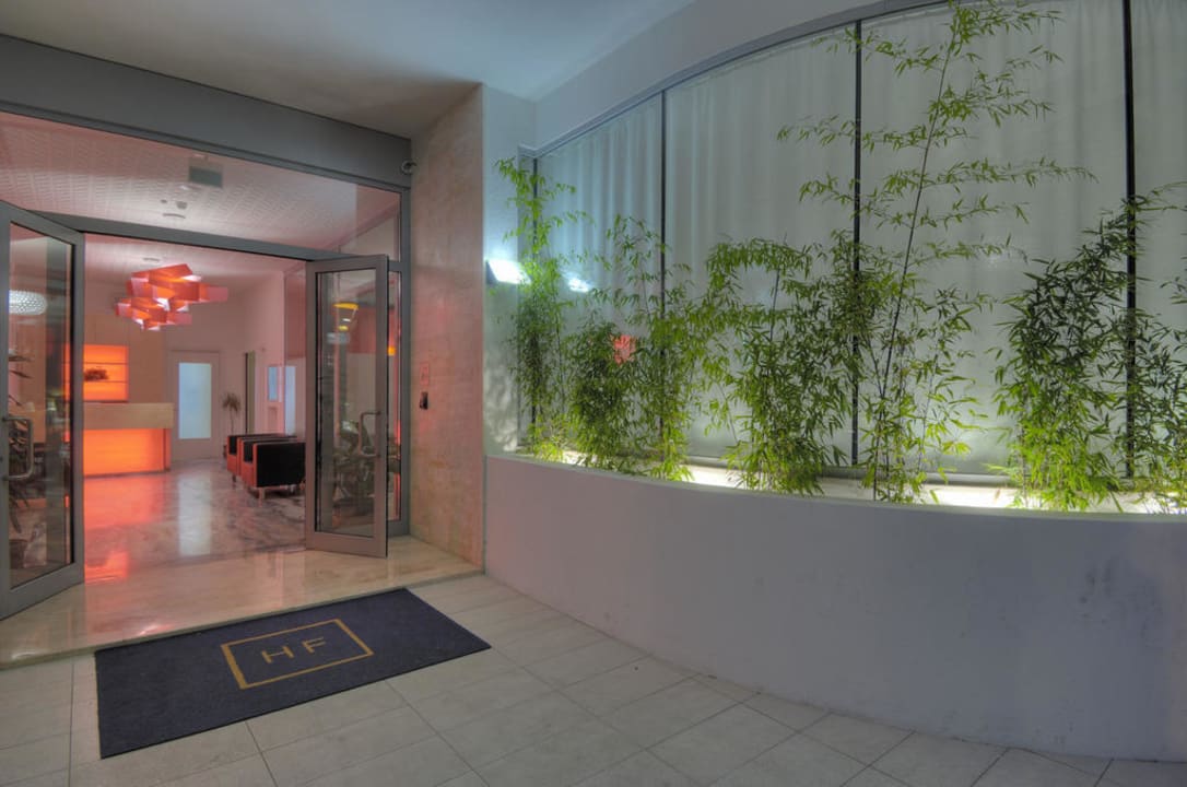 Entrance Hotel Firenze