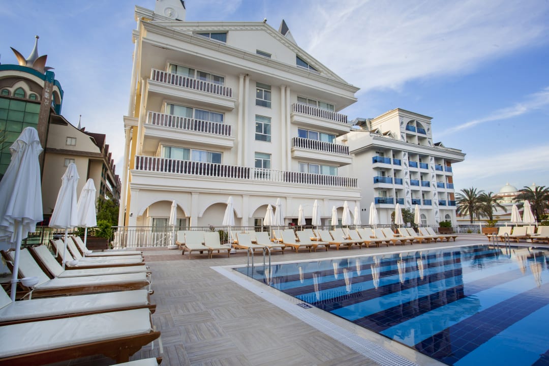 Pool Dream World Resort & Spa