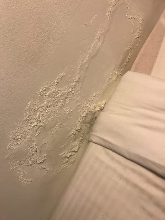 Die Wand im Zimmer  Golden Beach Resort