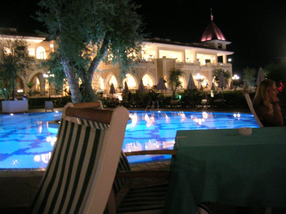 Pool bei Nacht Güral Premier Tekirova