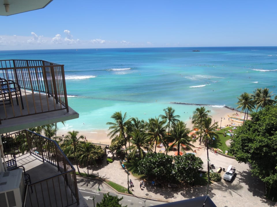 Blick vom 12. Stock Hotel Aston Waikiki Circle
