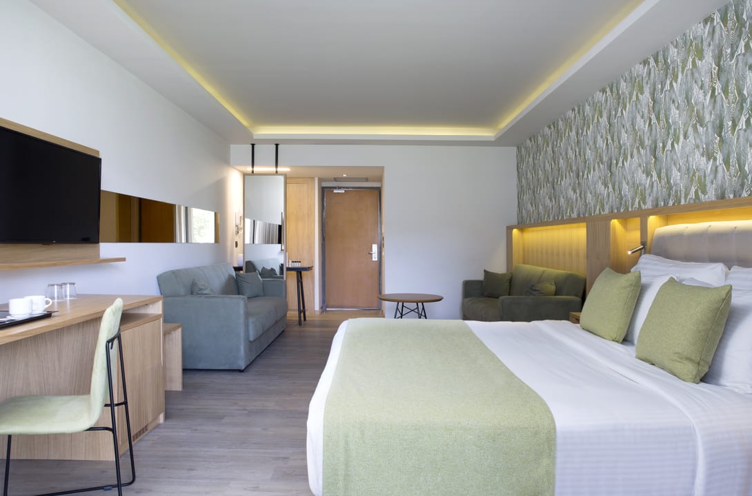 Zimmer Dolce by Wyndham Athens Attica Riviera