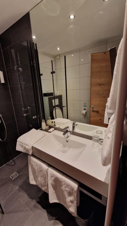 Zimmer SONNE_1806, Hotel am Campus Dornbirn