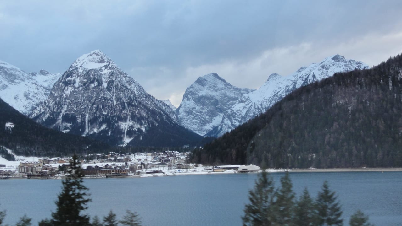 Blick über den See nach Pertisau aja Fürstenhaus am Achensee