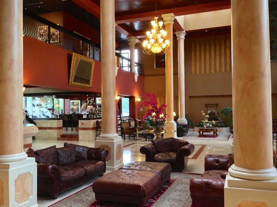 Lobby Airport Regency Hotel