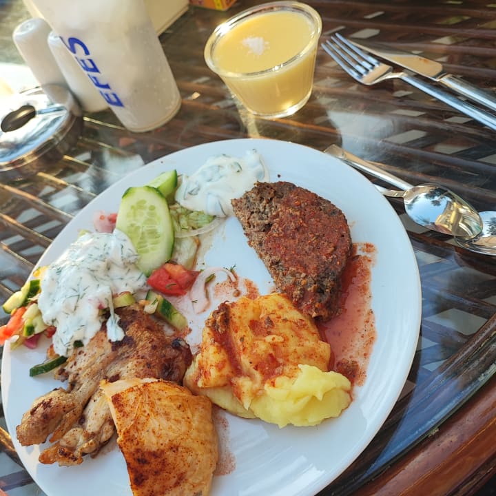 Gastro Cinar Family Suite Hotel