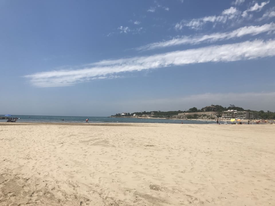 Strand Hotel Atenea Park Suites & Apartments