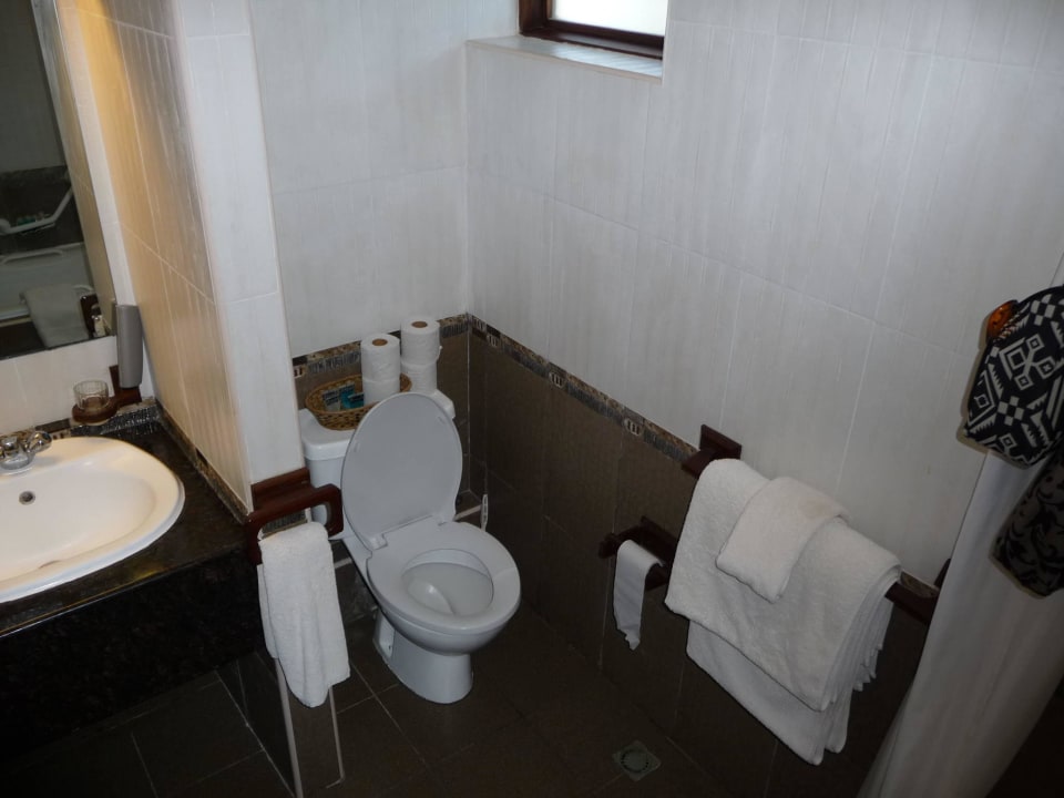 Bad/WC Resort Amani Tiwi Beach