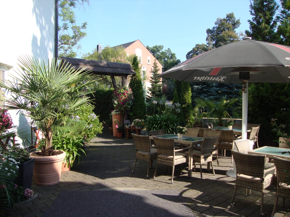 "Gartenanlage" Erzgebirgshotel Bergschlößchen (Pockau) • HolidayCheck