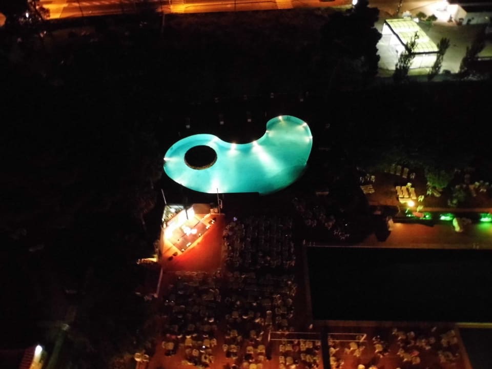 14.Etage auf den Pool BG Tonga Tower Design Hotel & Suites