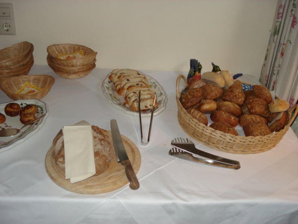 Buffet Brot/Brötchenauswahl Hotel Sonnenberg Garni