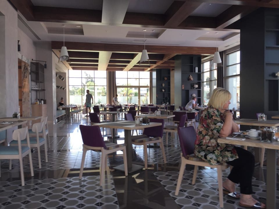 Restaurant sehr kühl temperiert Acanthus Cennet Barut Collection