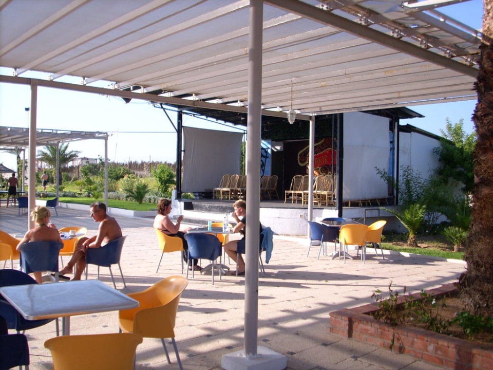 Show-Bühne Calimera One Resort Jockey