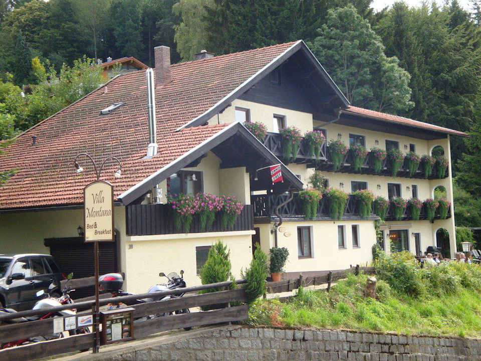 Außenansicht Villa Montana Montara Suites Bodenmais