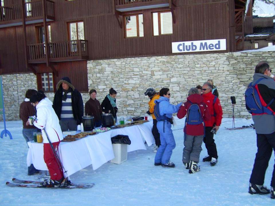 Empfangsbuffet am Skiraum Club Med Val d'Isere