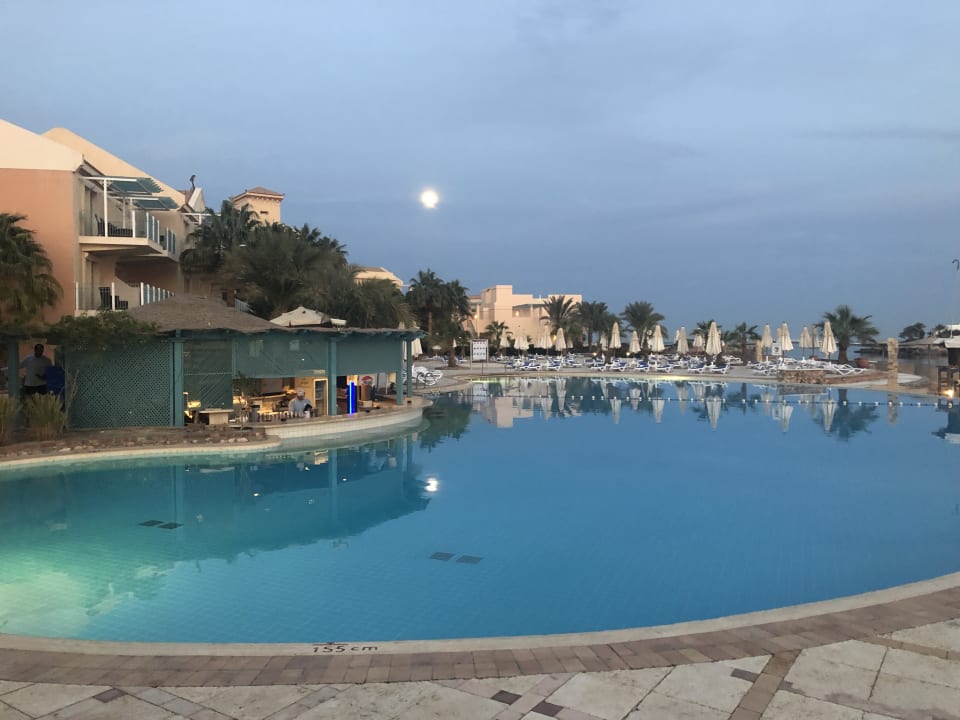 Pool Mövenpick Resort & Spa El Gouna