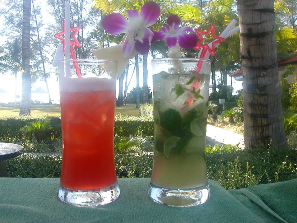 Poolbar The Briza Beach Resort Khaolak