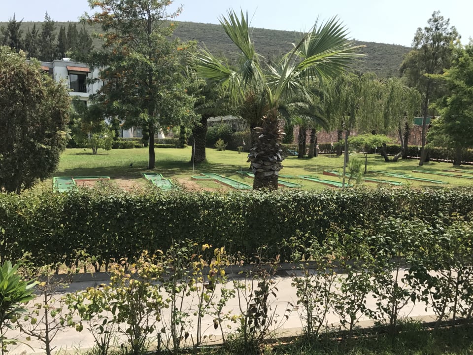 Gartenanlage Green Bay Resort & Spa