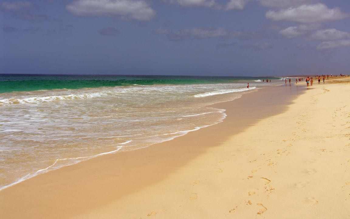 Strand soweit das Auge reicht - in beide Richtunge Hotel Riu Touareg