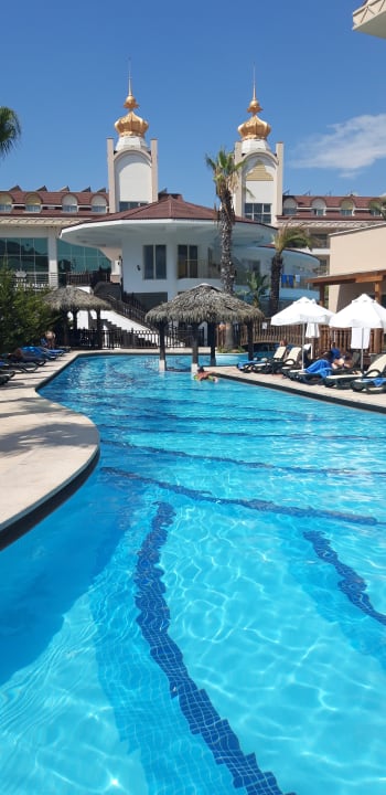 Pool Well Palace Side