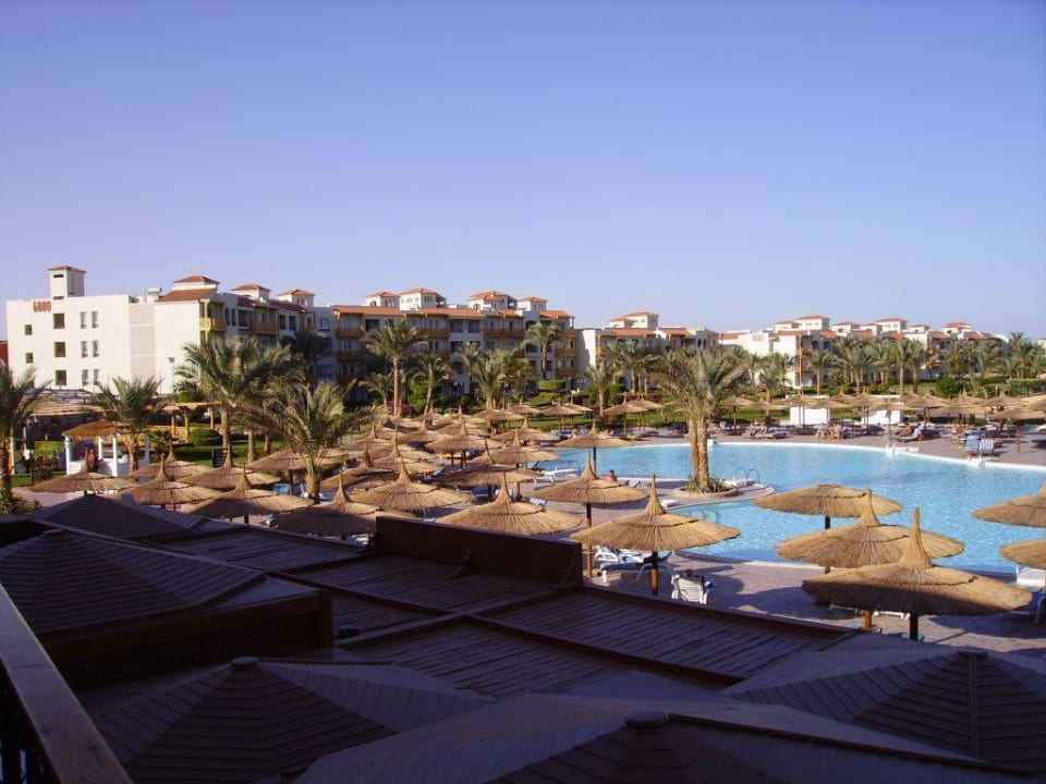 Hauptpool und Blick über die Anlage Pickalbatros Dana Beach Resort - Hurghada