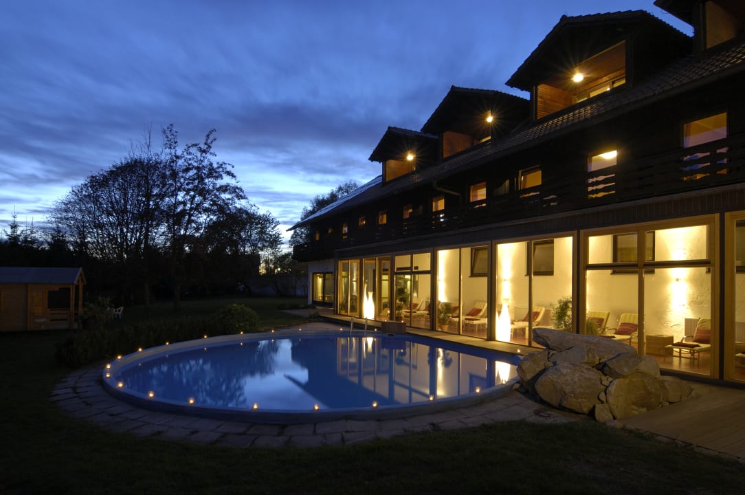 Pool Hotel Gut Schmelmerhof