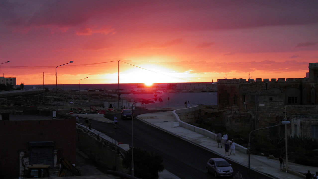 Sonnenuntergang auf Malta Riviera Spa Resort - Adults Only