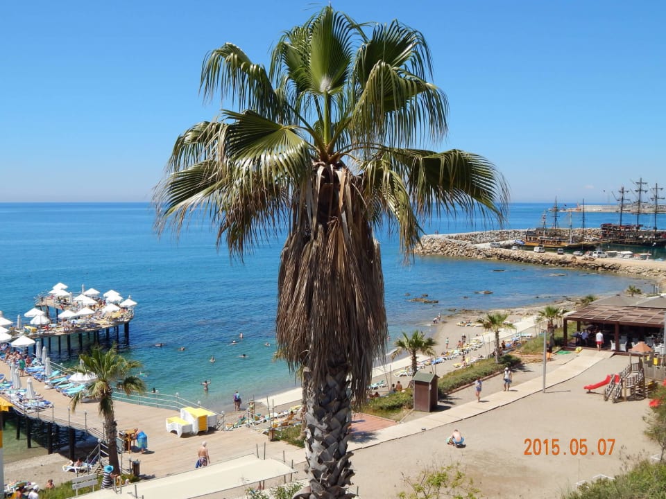 The right side Vikingen Infinity Resort & Spa