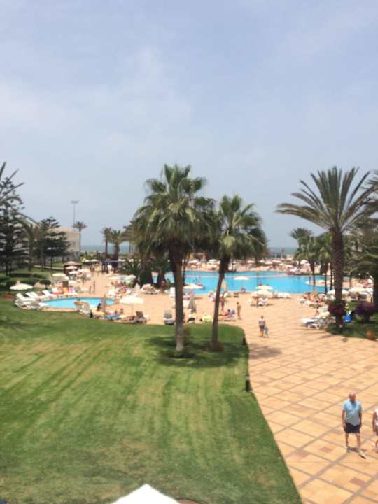 Jardin y piscinas  Iberostar Waves Founty Beach