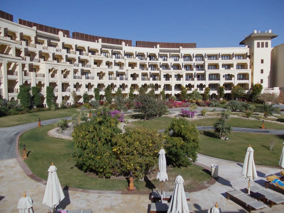 Budynek hotelu Steigenberger ALDAU Beach Hotel