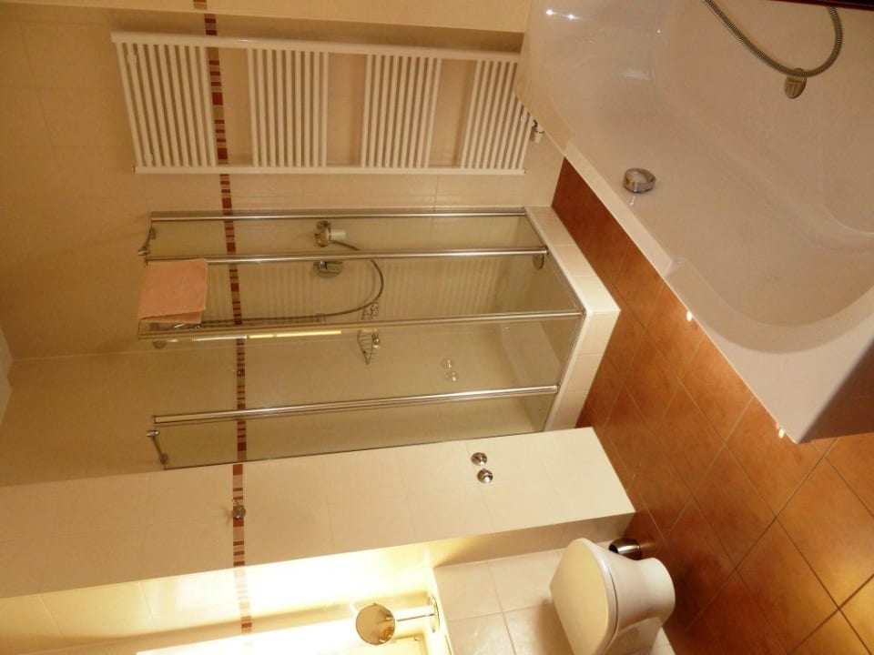 Dusche im großem Badezimmer - Suite XL im EG Hotel Villa Strandkorb - Adults only